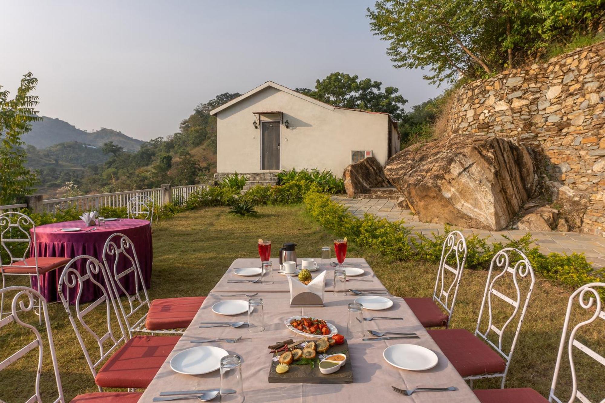 Treebo Trend Hotel Kumbhal Castle Kumbhalgarh Fort Exterior foto